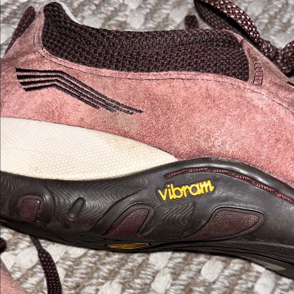 🌺Dansko Women's Pink and Brown Sneakers some wear on heels - still comfy fun - Picture 9 of 10